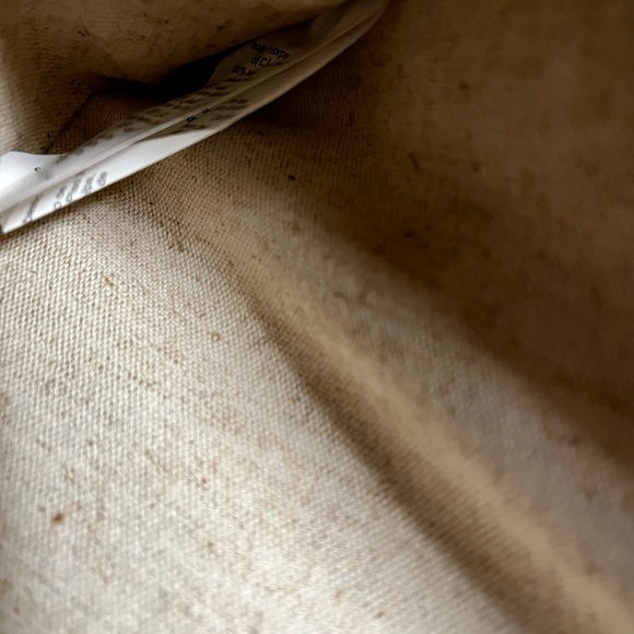 Mark & Graham pebble grain leather sleeve with many compartments - Picture 16 of 16